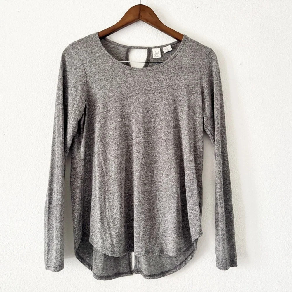 Artisan NY Keyhole Back Long Sleeve Heather Gray Top Modern Chic Small